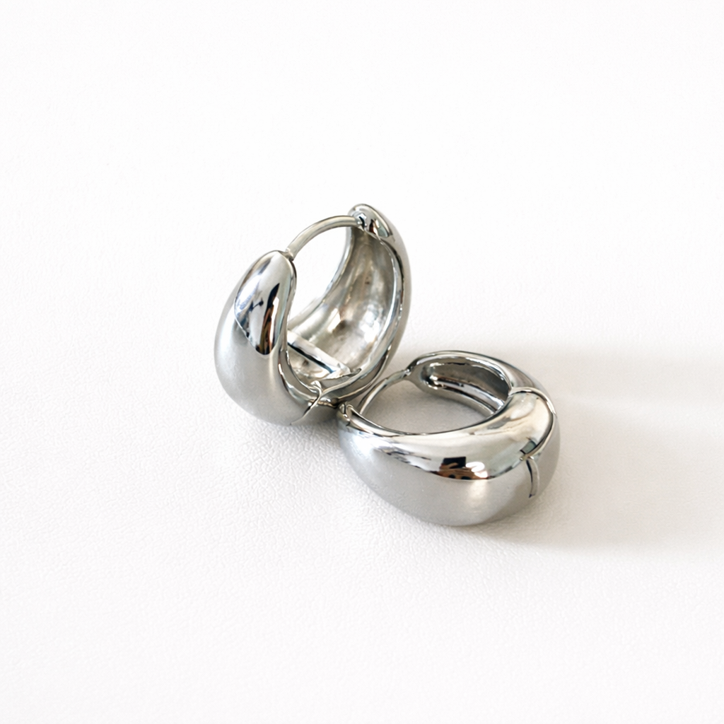 Liquid Curve Hoops