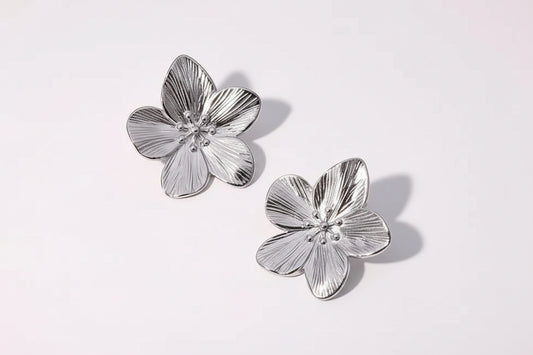 Everpetal Studs