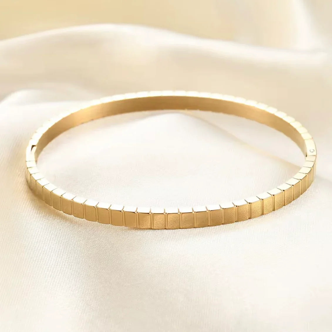 Strata Bangle - SKYRYL