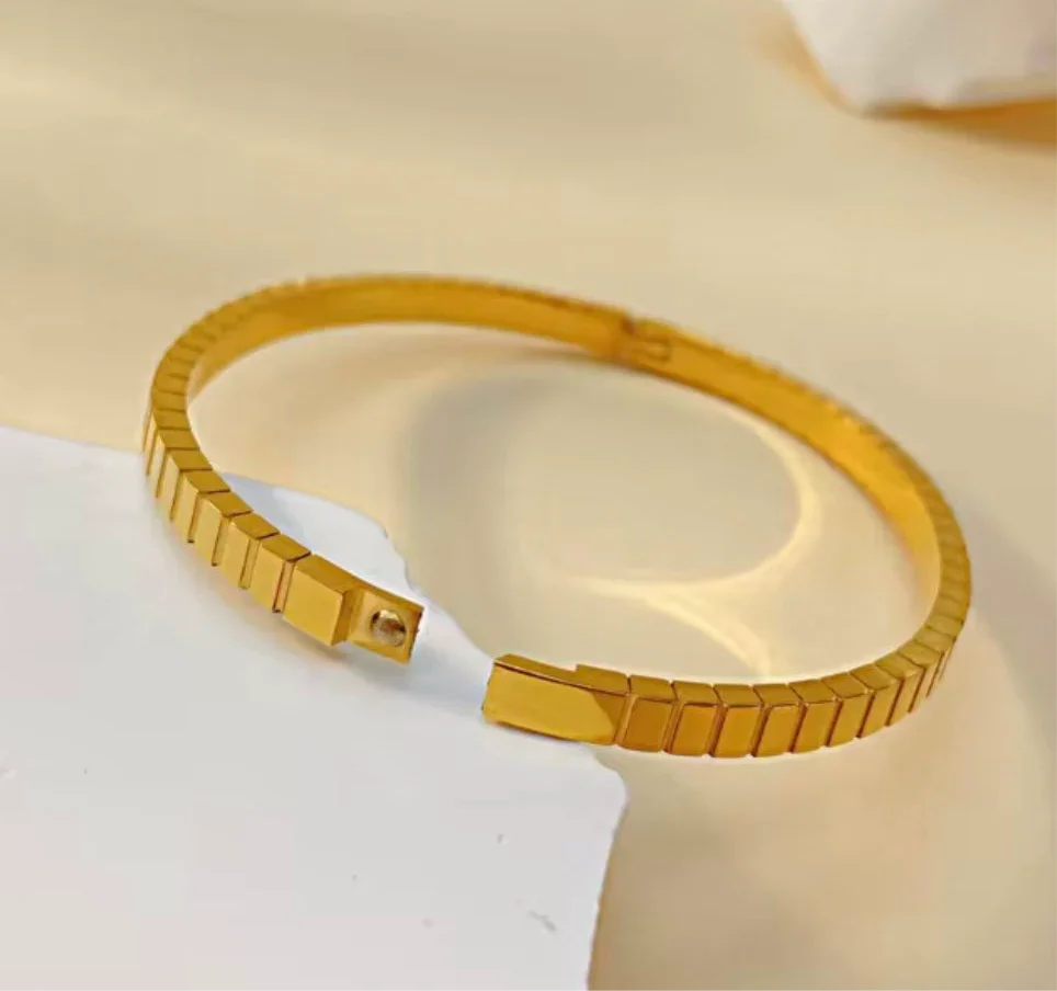 Strata Bangle - SKYRYL