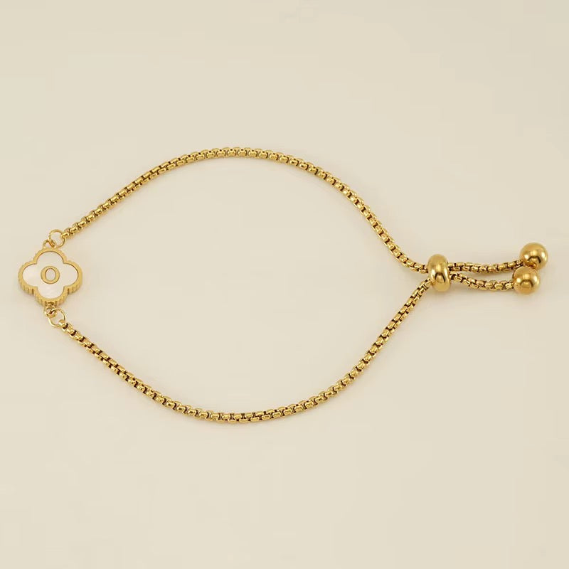 Alpha Clover Bracelet ( A-Z)