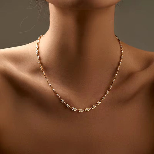 Solenne Necklace